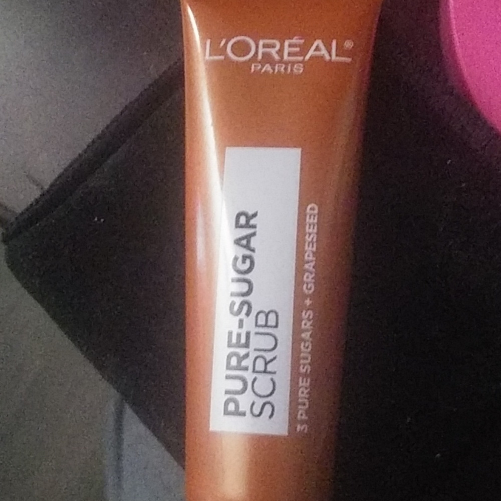 Loreal pure sugar scrub